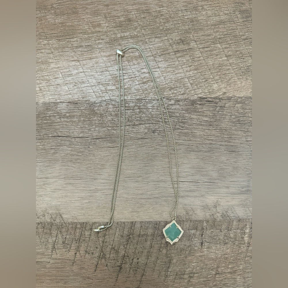 Kendra Scott Chalcedony Green Kacey adjustable necklace - gold tone - Picture 3 of 6
